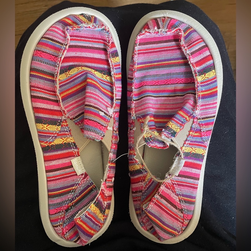 Sunuk youth shoes